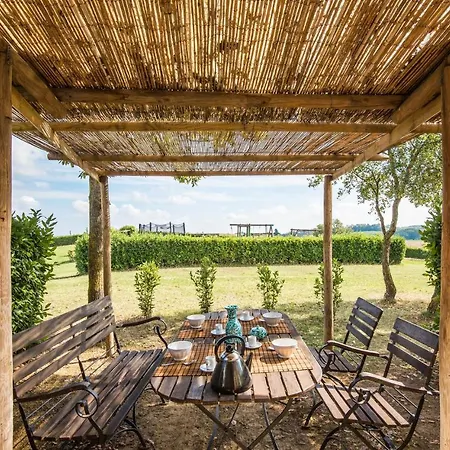 Pet Friendly In With Wifi Holiday home